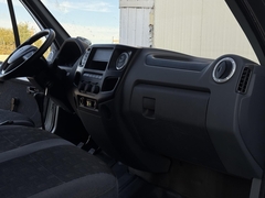 car-image